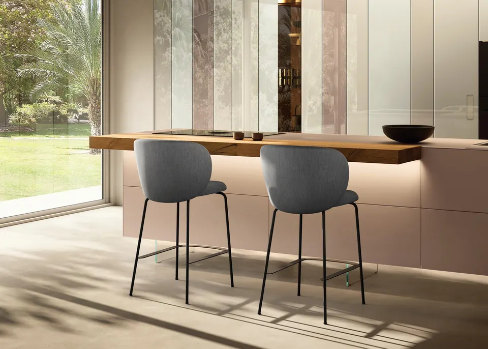 Colombina stool — Lago