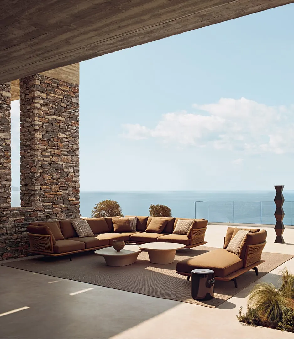 Lagoon Sofa — Poliform