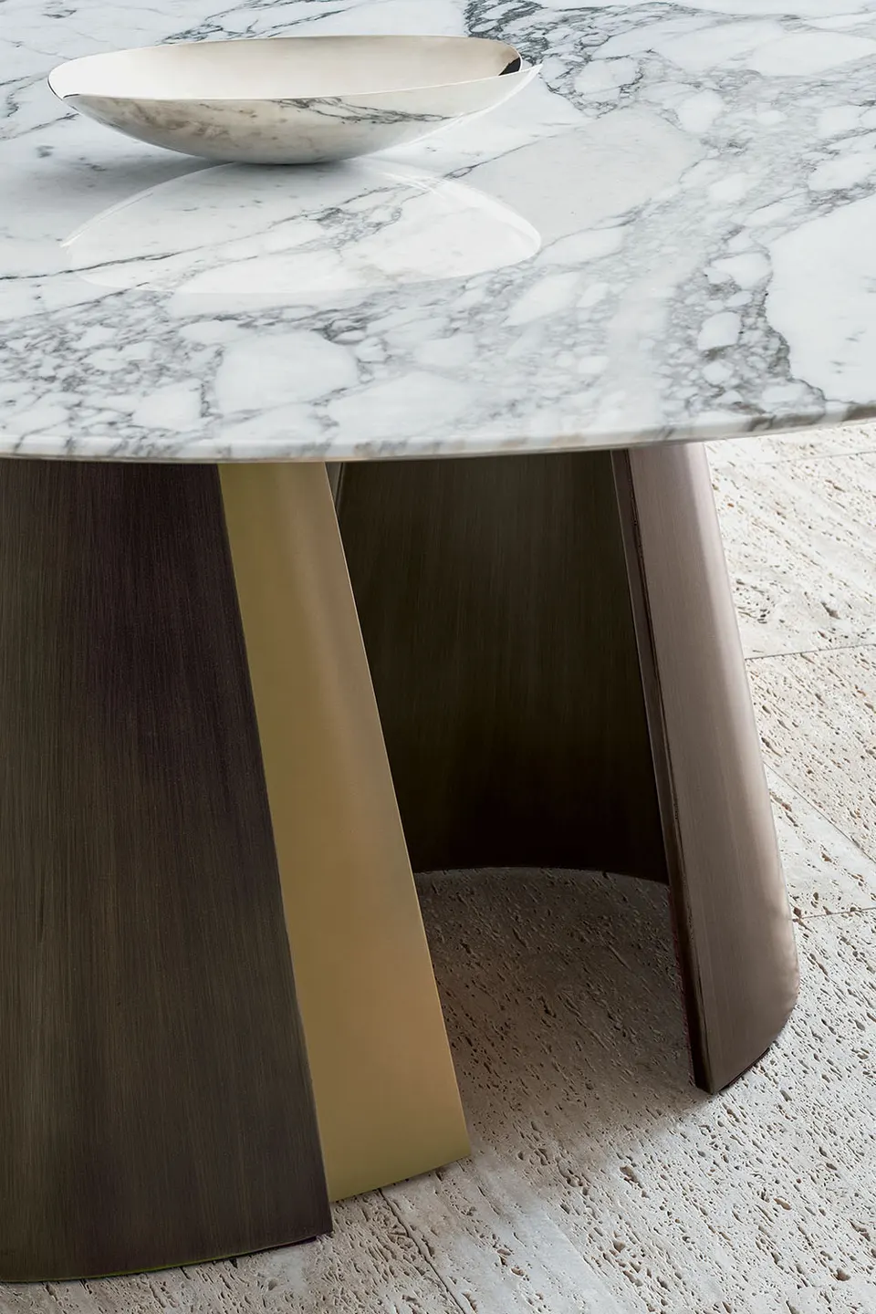 Absolute Round table — Rugiano, photo 2