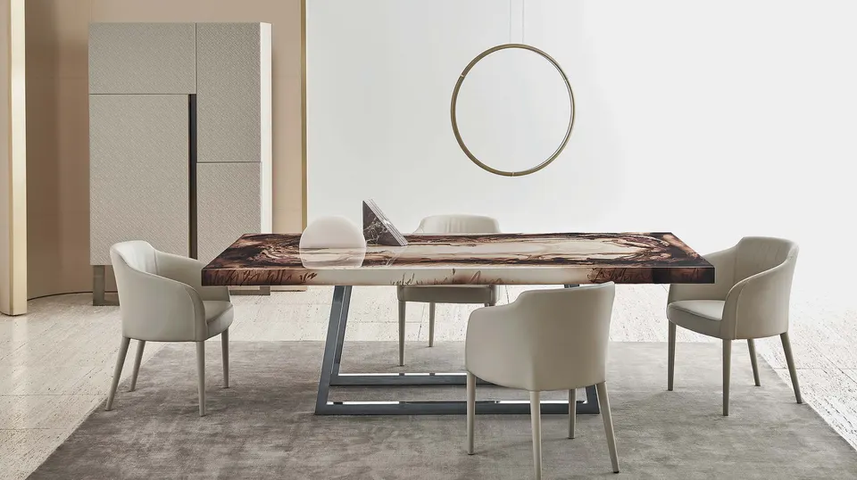 Decoro Tisch — Rugiano