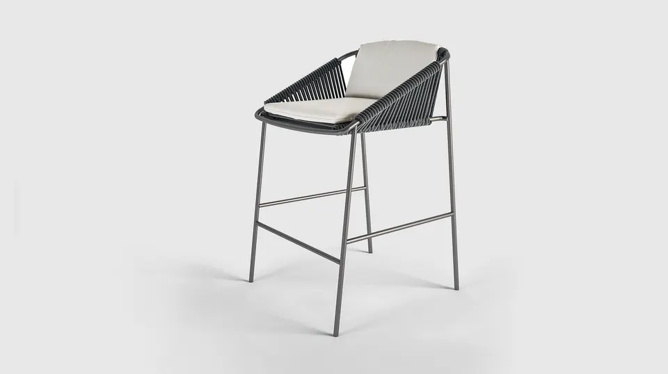 Demetra In Hocker — Rugiano