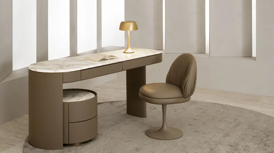 Bureau Emily — Rugiano, photo 1