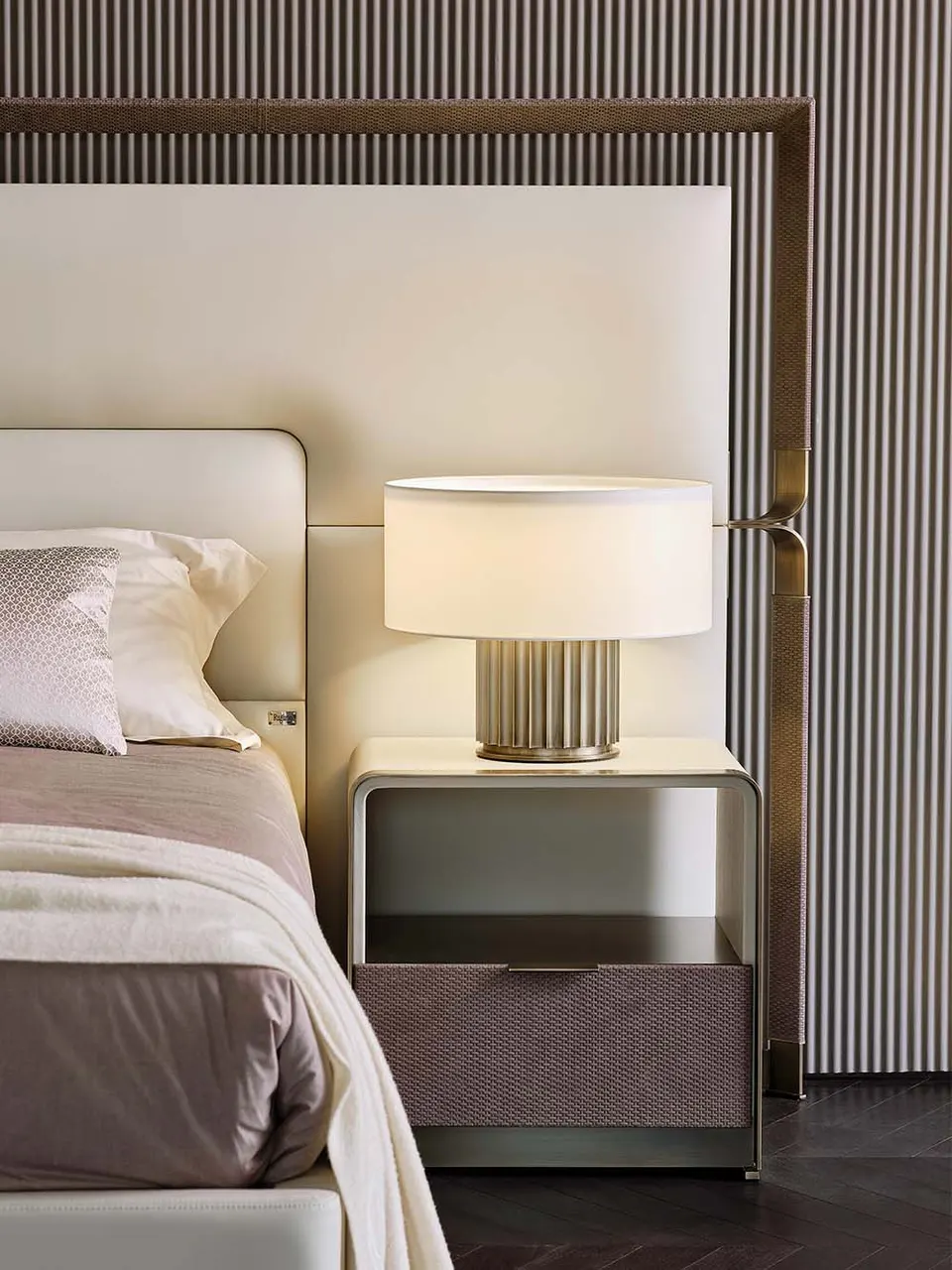 Grace bedside table — Rugiano, photo 2