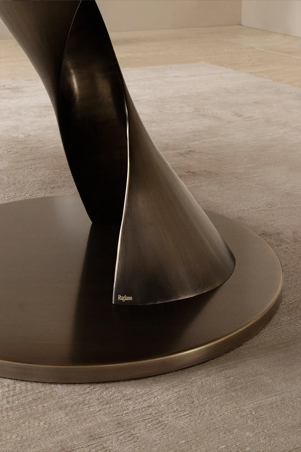 Zoe Tisch — Rugiano, foto 3